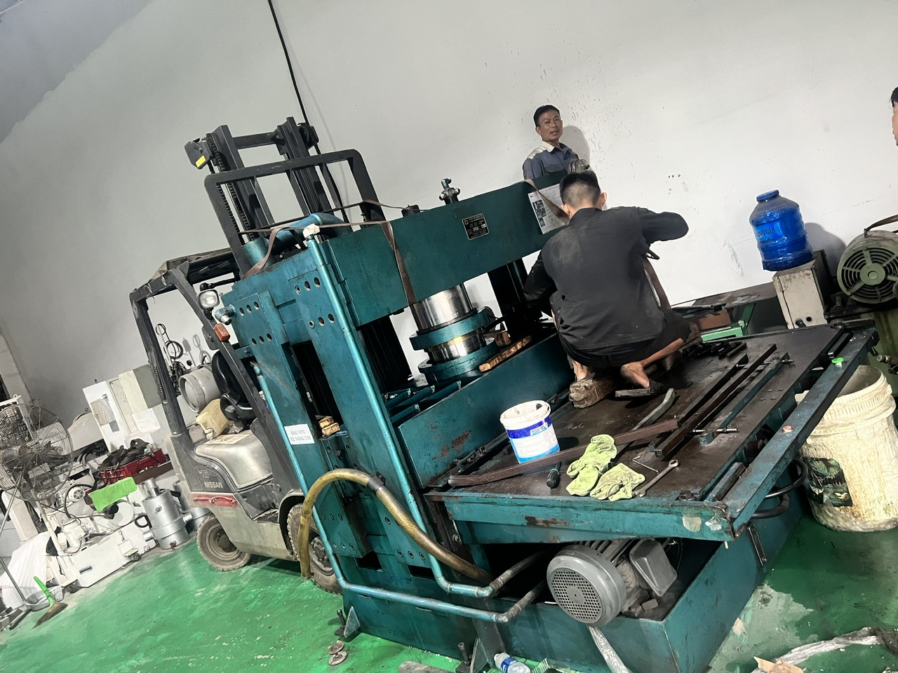 Sửa chữa máy ép thuỷ lực 1 Sửa chữa máy ép thủy lực công nghiệp tại TP.HCM