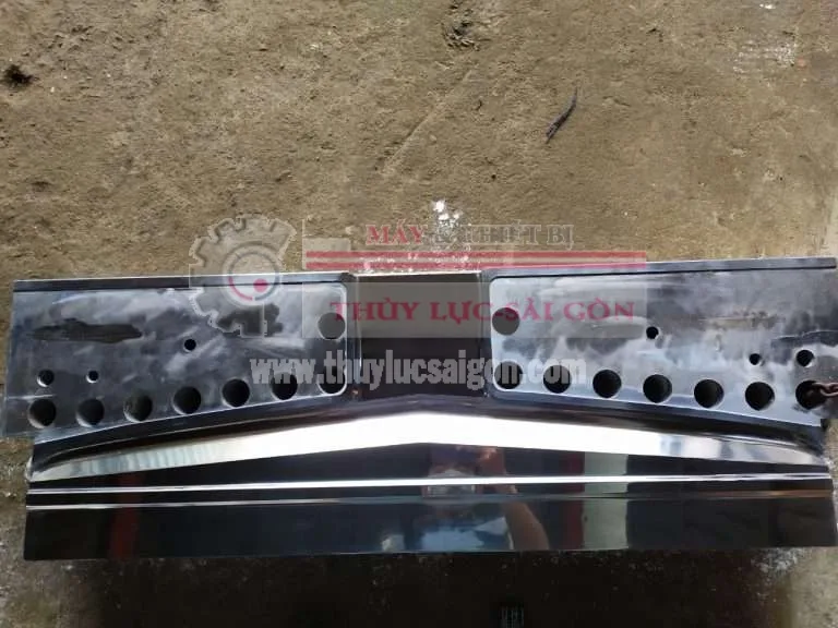 Gia công xi mạ crom cứng khuôn tấm đùn màng nhựa tại Thủy Lực Sài Gòn