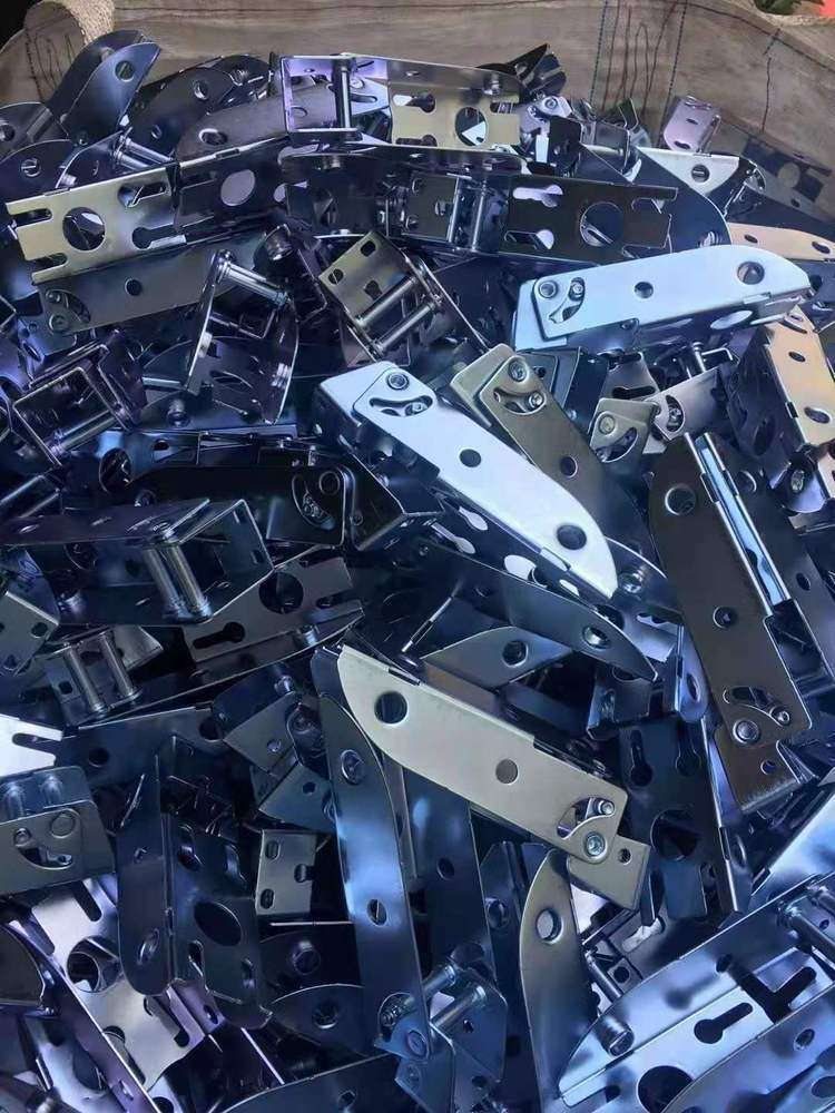 🔧Dịch Vụ Xi Mạ Kim Loại Chuyên Nghiệp, Xi Mạ Crom Cứng – Bền, Đẹp, Chất tại Thủy Lực Sài Gòn 5 Hình ảnh kim loại Kẽm – ứng dụng trong xi mạ chống ăn mòn công nghiệp