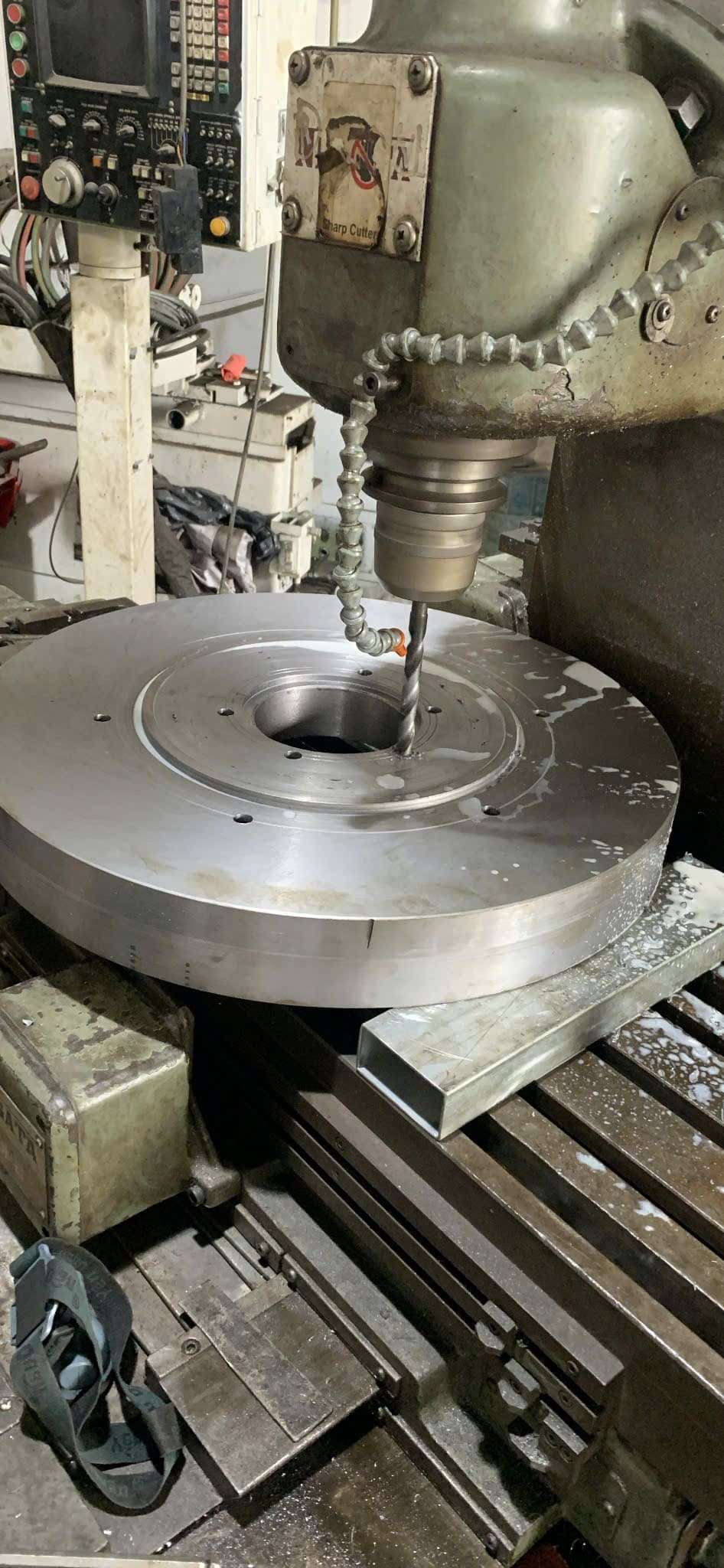 Liên Hệ Công Ty Thủy Lực Sài Gòn 6 Gia công phay khoan các lỗ định vị trên mặt bích D550 tại Thủy Lực Sài Gòn